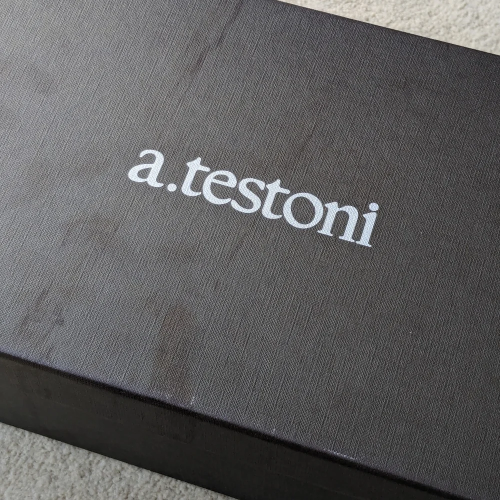 BNIB A.TestoniMen's Suede Moc Toe Drivers - size 10